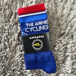 DeFeet Aireator cycling socks with "THE ARMED CYCLING" Size Medium